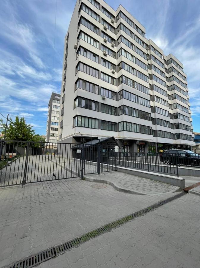 White House Apartment Lviv Luaran gambar